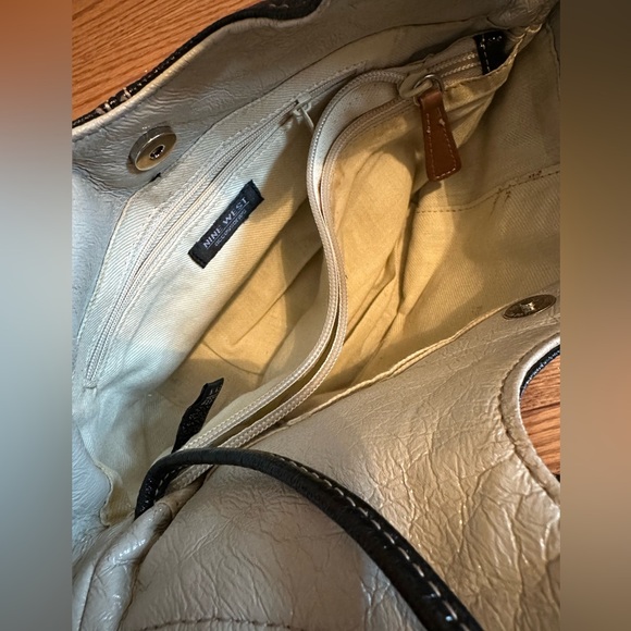 Embroidery on leather handbag RARE - Picture 5 of 9